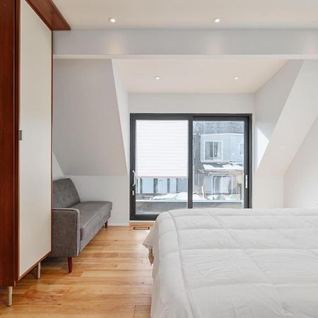 New Modern 1400 Sq Ft Coach House Near Everything Toronto Eksteriør billede