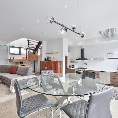 New Modern 1400 Sq Ft Coach House Near Everything Toronto Eksteriør billede
