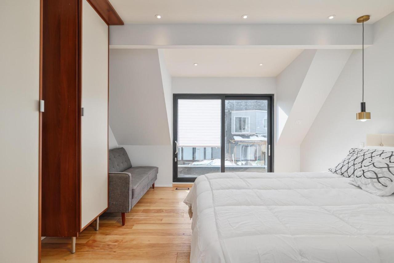 New Modern 1400 Sq Ft Coach House Near Everything Toronto Eksteriør billede