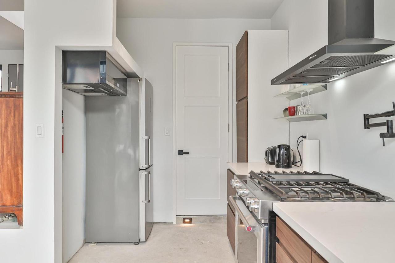 New Modern 1400 Sq Ft Coach House Near Everything Toronto Eksteriør billede
