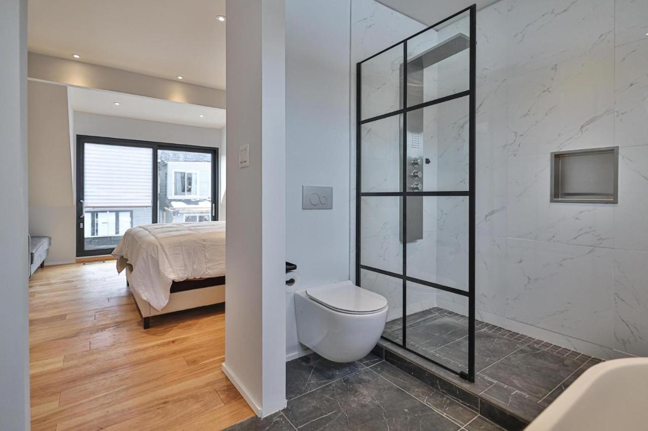 New Modern 1400 Sq Ft Coach House Near Everything Toronto Eksteriør billede