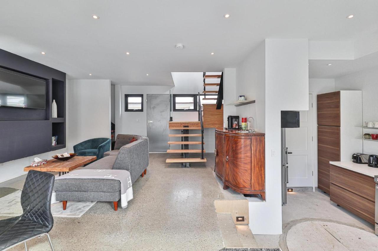 New Modern 1400 Sq Ft Coach House Near Everything Toronto Eksteriør billede
