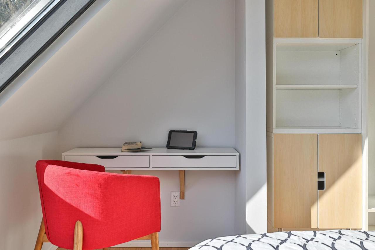 New Modern 1400 Sq Ft Coach House Near Everything Toronto Eksteriør billede